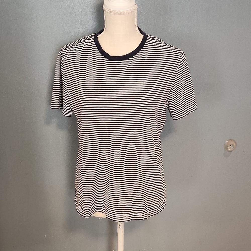 Untuckit striped crew neck mens slim fit tee shirt